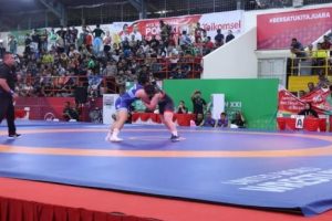 pertandingan gulat di PON XXI Aceh-Sumut