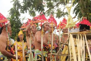 Ritual adat Menjamu Benua